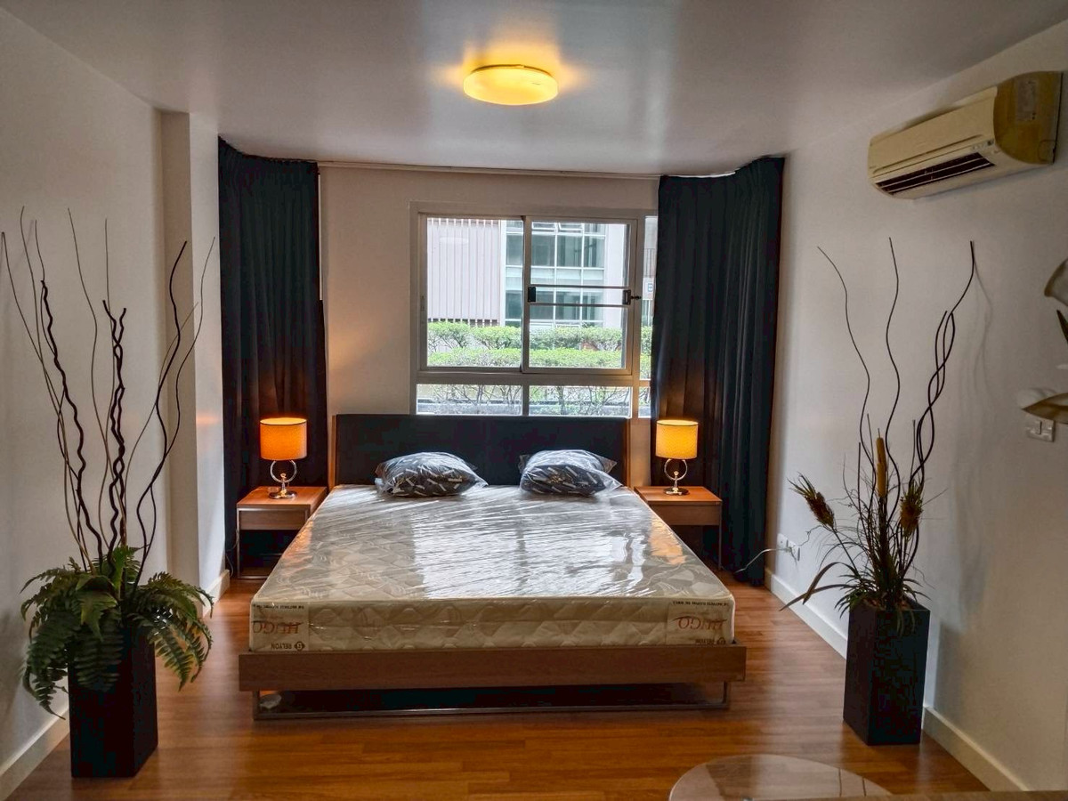 ให้เช่าคอนโดสุขุมวิท อโศก ทองหล่อ : The Clover ทองหล่อ ห้อง 45 ตารางเมตร เพียง 19000.- ให้เช่า ติดต่อโทร/ไลน์ 099-289-1569