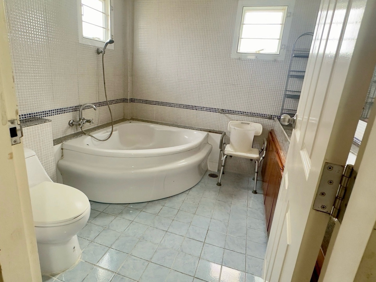 ขายบ้านแจ้งวัฒนะ เมืองทอง : บ้านเดี่ยว 2 ชั้น โครงการแกรนด์คาแนล ประชาชื่น , นนทบุรี เนื้อที่ 73.5 ตรว. 370 ตรม. หลังมุม  เฟอร์พร้อม Move in