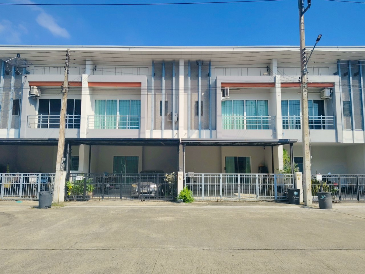 For SaleTownhomePathum Thani,Rangsit, Thammasat : Nine Canal Village, Rangsit-Khlong 8, Rangsit-Nakhon Nayok Road, Lam Phak Kut Subdistrict, Thanyaburi District, Pathum Thani Province