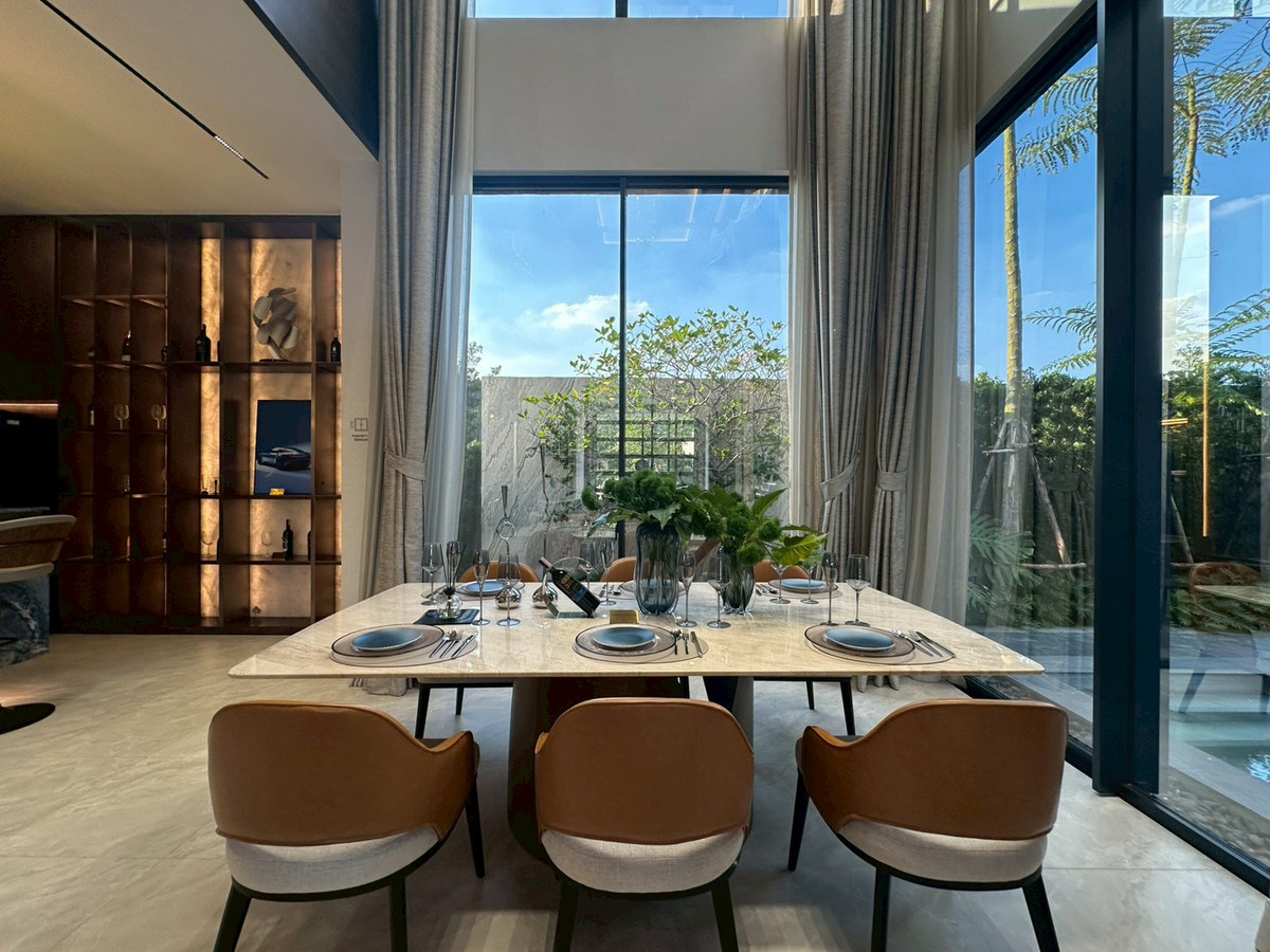 For SaleHousePattanakan, Srinakarin : For sale luxury house in Pattanakarn✨4 bedroom 421 sq.m fully furnished with show unit 42.5 mb negotiable Tel 0863692224