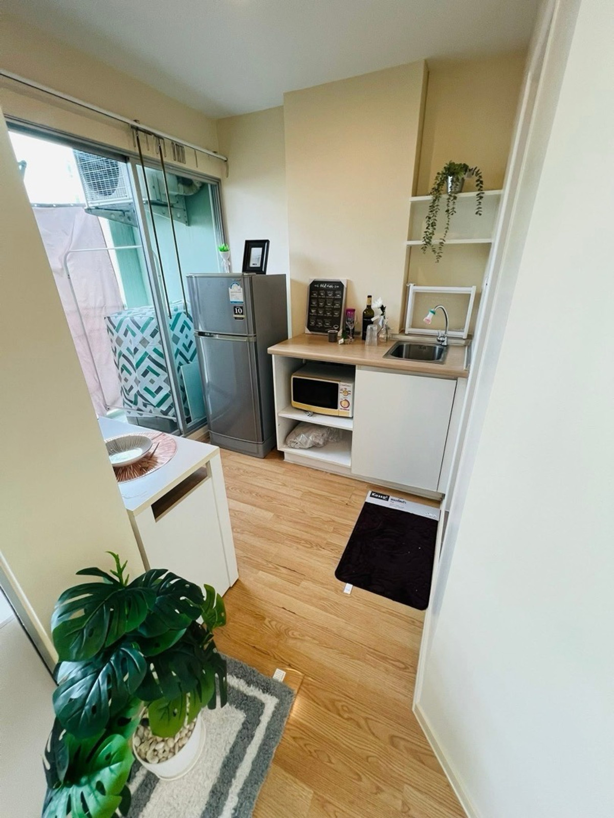 For SaleCondoOnnut, Udomsuk : 💫 Selling “Lumpini Ville On Nut 46”. Two units available in Building D and C1, 5th floor, facing the 7-Eleven. 💸 Price 1.39 million baht. The units are newly renovated. Building C1, 5th floor, 23 sq.m., street view. 7-Eleven is located under the building.