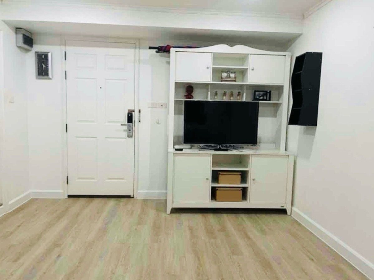 For SaleCondoRatchadapisek, Huaikwang, Suttisan : 🌈 Condo for sale Lumpini Ville Cultural Center 
 near MRT Huai Khwang 🚆 Easy travel, there is a Shuttle Bus to pick up and drop off with complete amenities 🏢