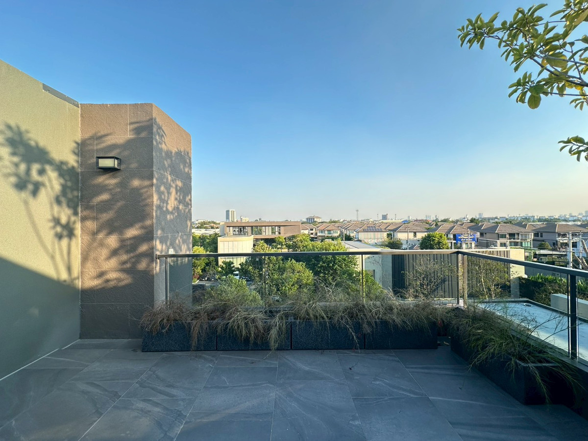 For SaleHousePattanakan, Srinakarin : For sale luxury house in Pattanakarn✨4 bedroom 421 sq.m fully furnished with show unit 42.5 mb negotiable Tel 0863692224