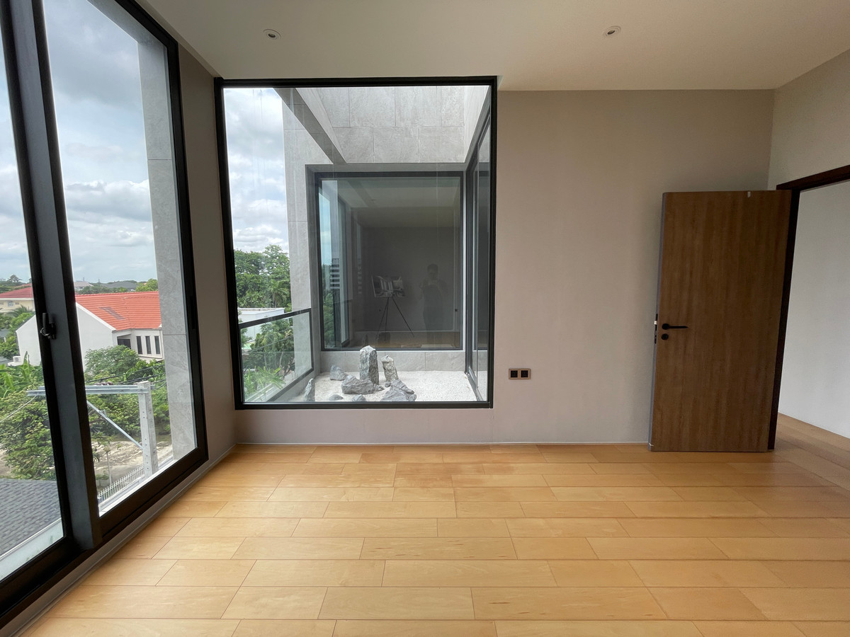 ขายบ้านพัฒนาการ ศรีนครินทร์ : ขายบ้านเดี่ยวหรู 4 ชั้น ZENITH 5 RESIDENCES ศรีนครินทร์ หลัง Paradise Park พื้นที่ใช้สอย 531 ตร.ม. ใกล้รถไฟฟ้าสายสีเหลือง