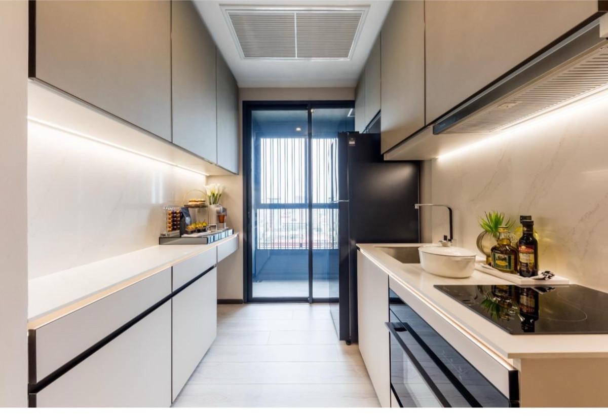 For SaleCondoRatchathewi,Phayathai : 🔥 HOT DEAL 🔥The Room Phayathai — Selected premium units with unbeatable discounts.Guaranteed best price on the market! 💯📱 Call: 092-808-8899