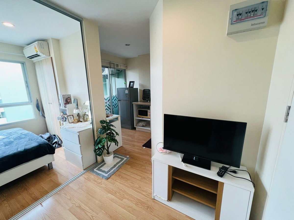 For SaleCondoOnnut, Udomsuk : 💫 Selling “Lumpini Ville On Nut 46”. Two units available in Building D and C1, 5th floor, facing the 7-Eleven. 💸 Price 1.39 million baht. The units are newly renovated. Building C1, 5th floor, 23 sq.m., street view. 7-Eleven is located under the building.