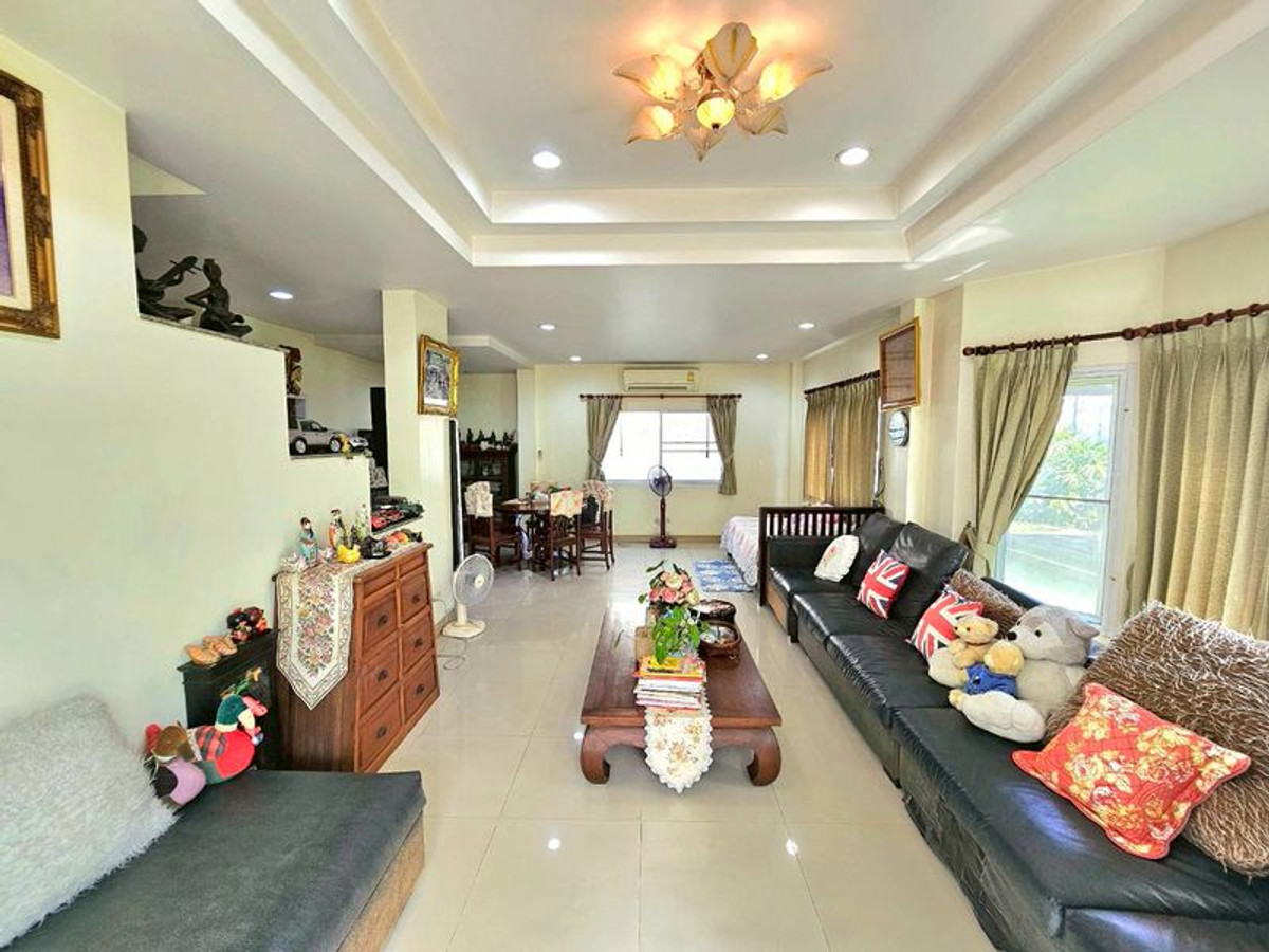 For SaleHousePathum Thani,Rangsit, Thammasat : Single house for sale, 90 sq m, Charlotteville Village. (Charlotte's Ville) Soi Hathairat 74 - Sai Mai, beautiful garden, ready to move in. Bueng Kham Proi Subdistrict, Lam Luk Ka District, Pathum Thani