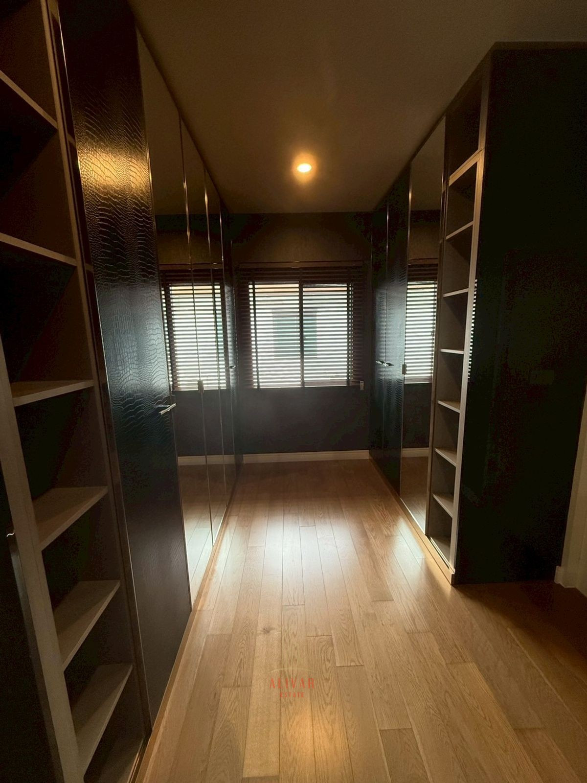 For RentHousePattanakan, Srinakarin : RH120325 For rent, 2-story detached house, corner house, 4 bedrooms at Burasiri Pattanakarn, next to club house.