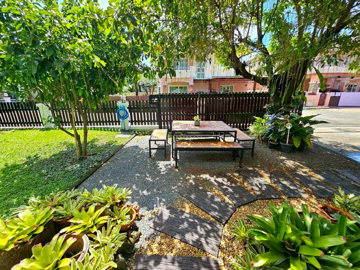 For SaleHousePathum Thani,Rangsit, Thammasat : Single house for sale, 90 sq m, Charlotteville Village. (Charlotte's Ville) Soi Hathairat 74 - Sai Mai, beautiful garden, ready to move in. Bueng Kham Proi Subdistrict, Lam Luk Ka District, Pathum Thani