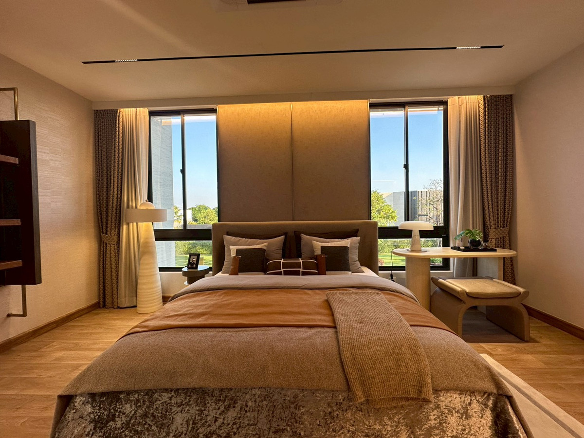 For SaleHousePattanakan, Srinakarin : For sale luxury house in Pattanakarn✨4 bedroom 421 sq.m fully furnished with show unit 42.5 mb negotiable Tel 0863692224