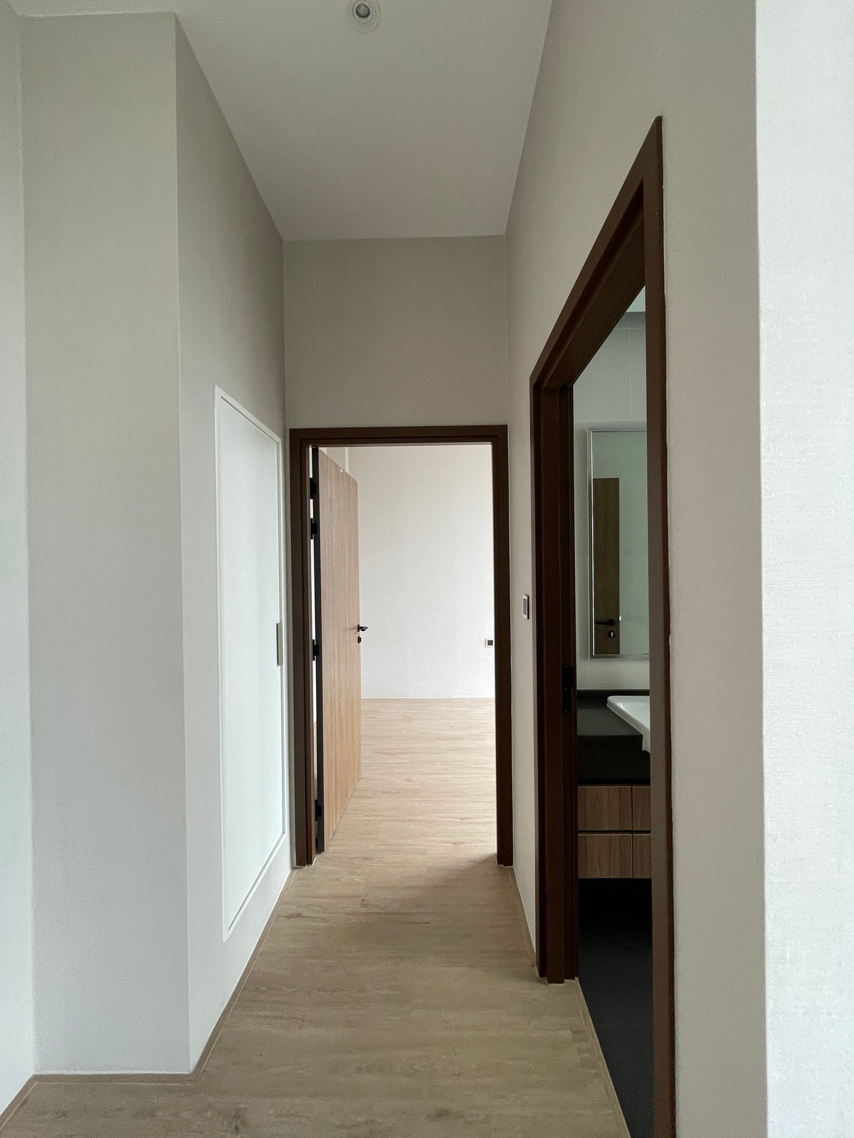 ขายบ้านพัฒนาการ ศรีนครินทร์ : ขายบ้านเดี่ยวหรู 4 ชั้น ZENITH 5 RESIDENCES ศรีนครินทร์ หลัง Paradise Park พื้นที่ใช้สอย 531 ตร.ม. ใกล้รถไฟฟ้าสายสีเหลือง