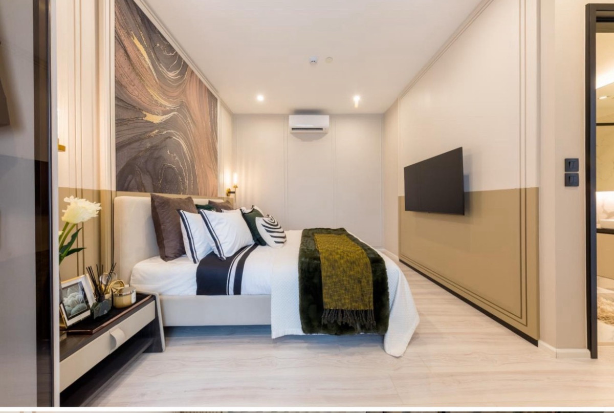 ขายคอนโดราชเทวี พญาไท : 🔥โปรแน่นจัดเต็ม🔥 ล็อกให้ทุกดีล  𝗧𝗵𝗲 𝗥𝗼𝗼𝗺 พญาไท 𝟐 นอน 𝟕𝟎.𝟒𝟏 ตรม.คัดห้องวิวสวย ชั้นสูง การันตีราคาดีที่สุดกว่าใครแน่นอน!! โทร📱𝟬𝟵𝟮-𝟴𝟬𝟴-𝟴𝟴𝟵𝟵