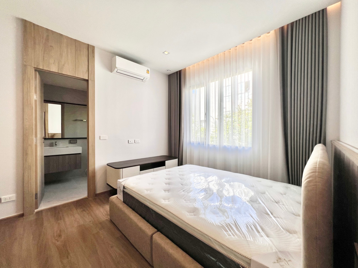 For RentHousePattanakan, Srinakarin : For rent: Single house, Noble Norse, Krungthep Kreetha, 4 bedrooms, garden view, fully furnished.