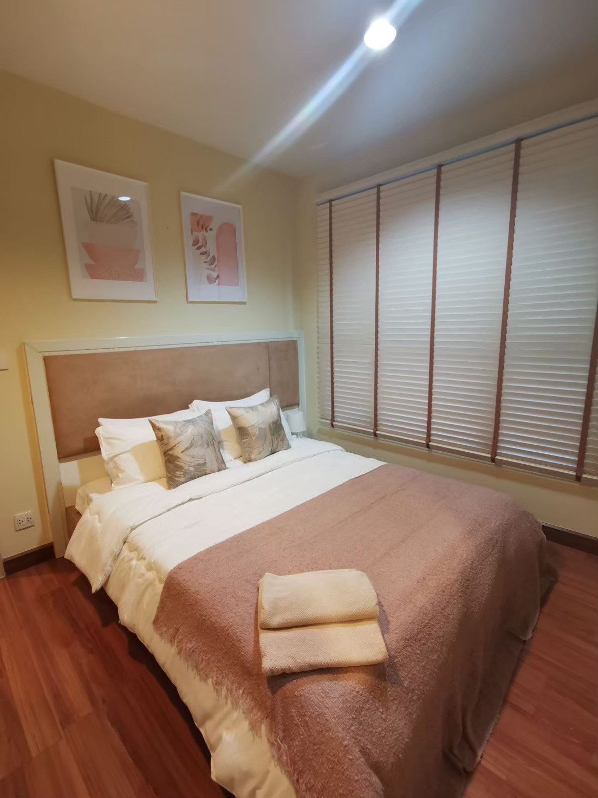 For RentCondoAri,Anusaowaree : Condo for rent at The Crest Phahon Yothin 11 with 2 bedrooms, 1.5 bathrooms, 54.24 sq m. Fully furnished