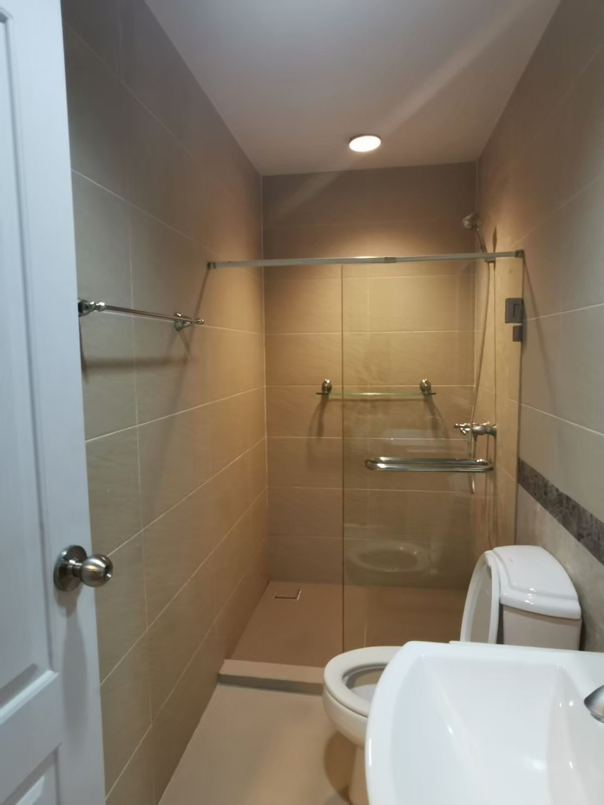 For RentCondoAri,Anusaowaree : Condo for rent at The Crest Phahon Yothin 11 with 2 bedrooms, 1.5 bathrooms, 54.24 sq m. Fully furnished