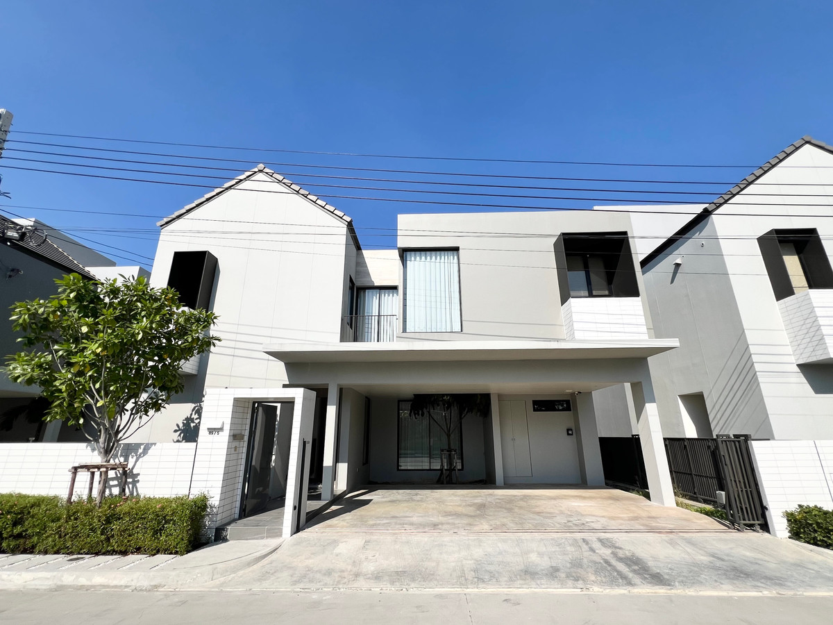 For RentHousePattanakan, Srinakarin : For rent: Single house, Noble Norse, Krungthep Kreetha, 4 bedrooms, garden view, fully furnished.