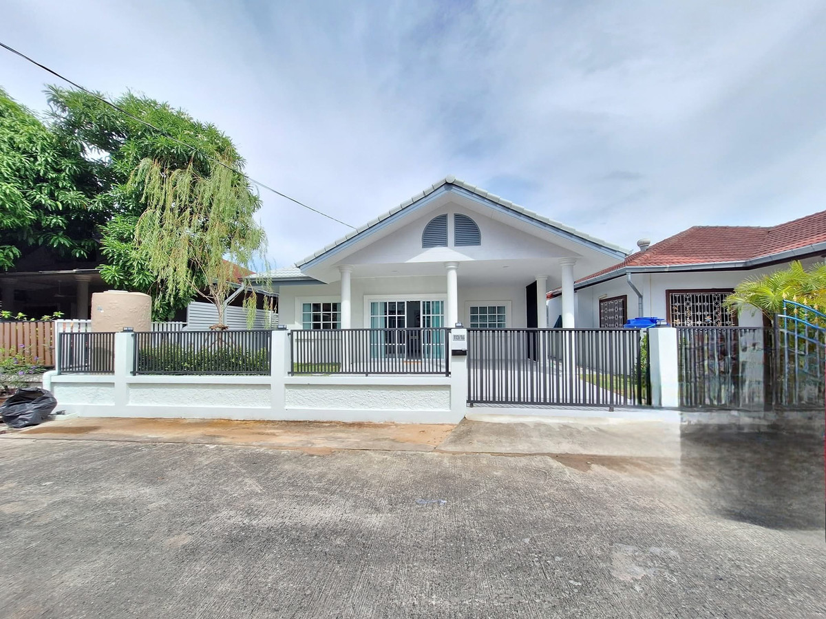 ขายบ้านพัทยา บางแสน ชลบุรี สัตหีบ : เอกมงคล วิลเลจ 1 / 2 ห้องนอน (ขาย), Eakmongkol Village 1 / 2 Bedrooms (FOR SALE) BEWN010