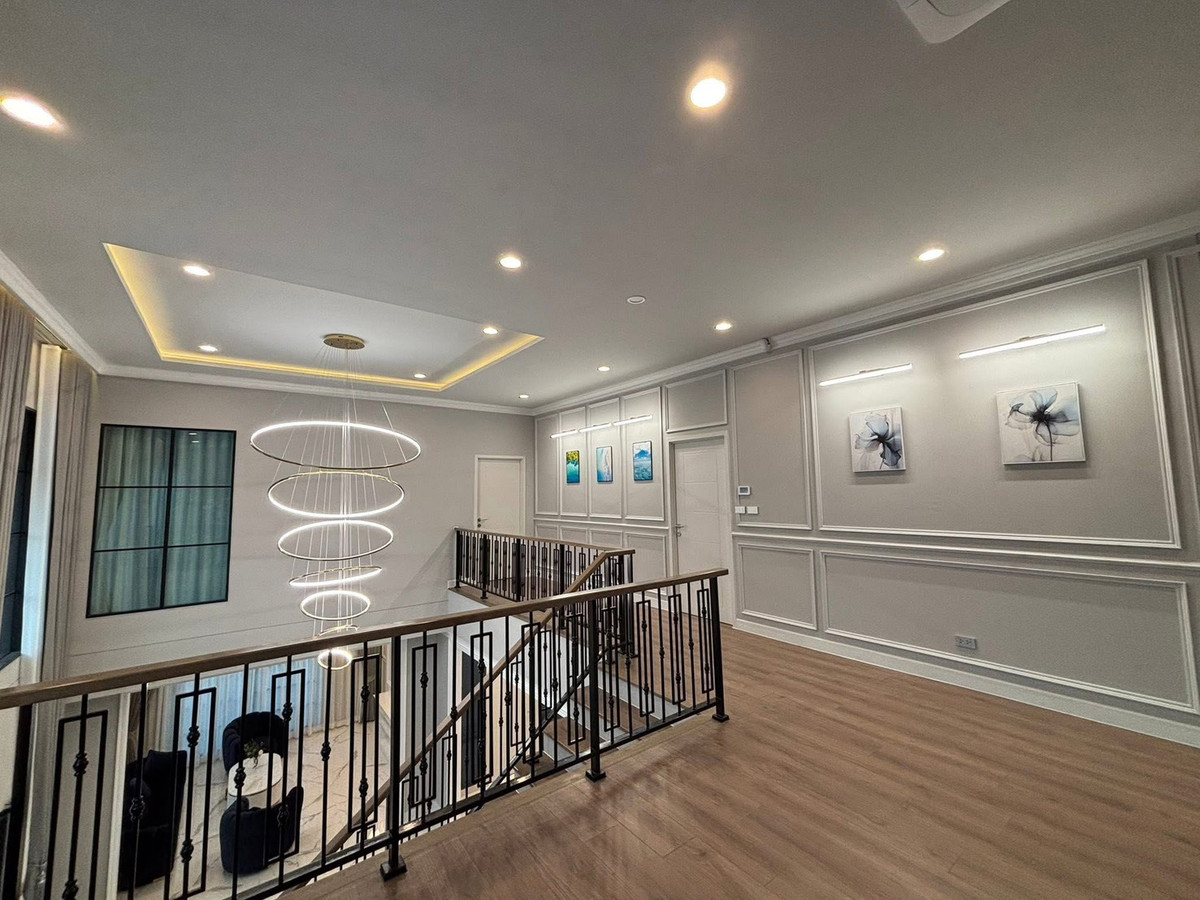 For RentHouseLadkrabang, Suwannaphum Airport : Luxury house for rent in Bangna area, Setthasiri Bangna-Suvarnabhumi - 5 bedrooms, fully furnished, near department stores. Ready to move in