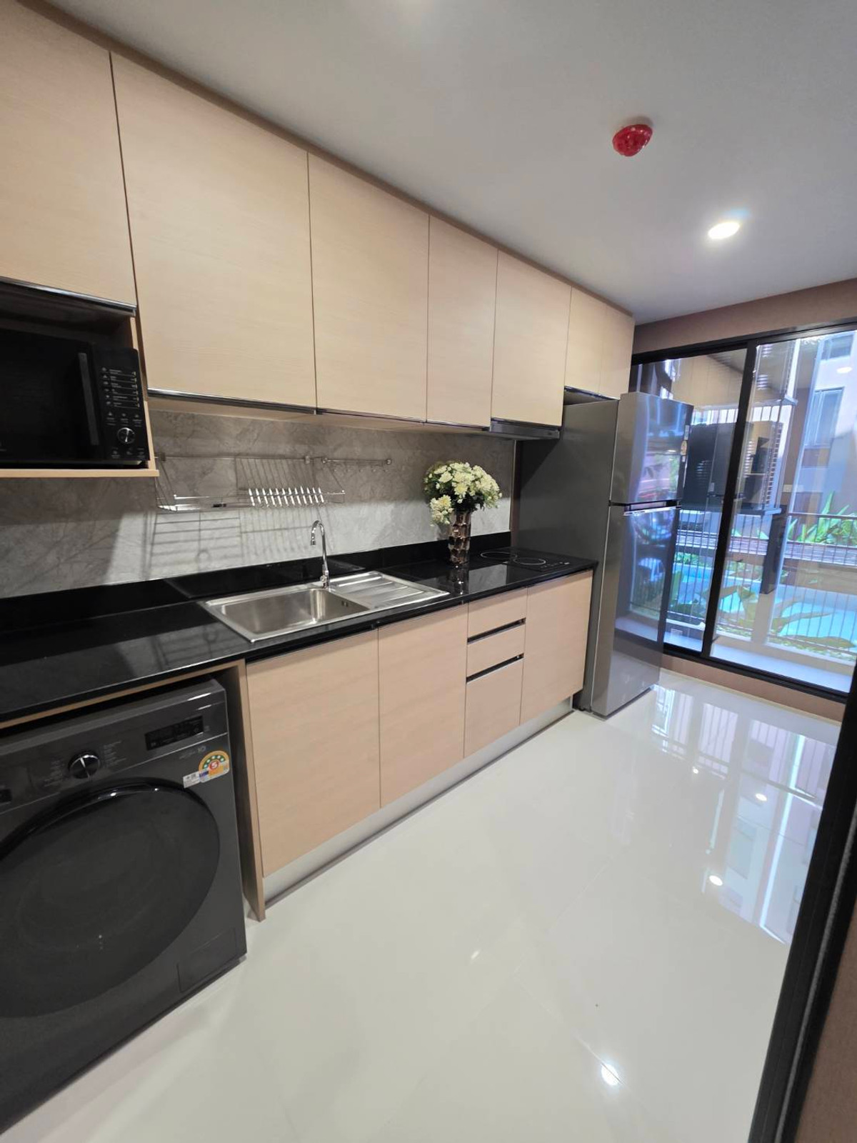 For RentCondoSathorn, Narathiwat : New room, newly decorated (Never been rented) Pool view room for rent, The Shade Sathon 1.