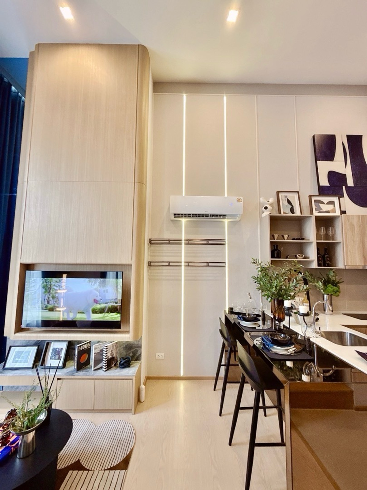 ขายคอนโดพระราม 9 เพชรบุรีตัดใหม่ RCA : 𝐓𝐇𝐄 𝐁𝐀𝐒𝐄 𝐔𝐑𝐁𝐀𝐍 𝐑𝐀𝐌𝐀𝟗 𝐅𝐫𝐞𝐞 ทุกค่าใช่จ่าย ฟรีเงินดาวน์ 𝐎 บาท ผ่อนสบายๆ 𝟖,𝟗𝟎𝟎/เดือน ราคาดีที่สุด 