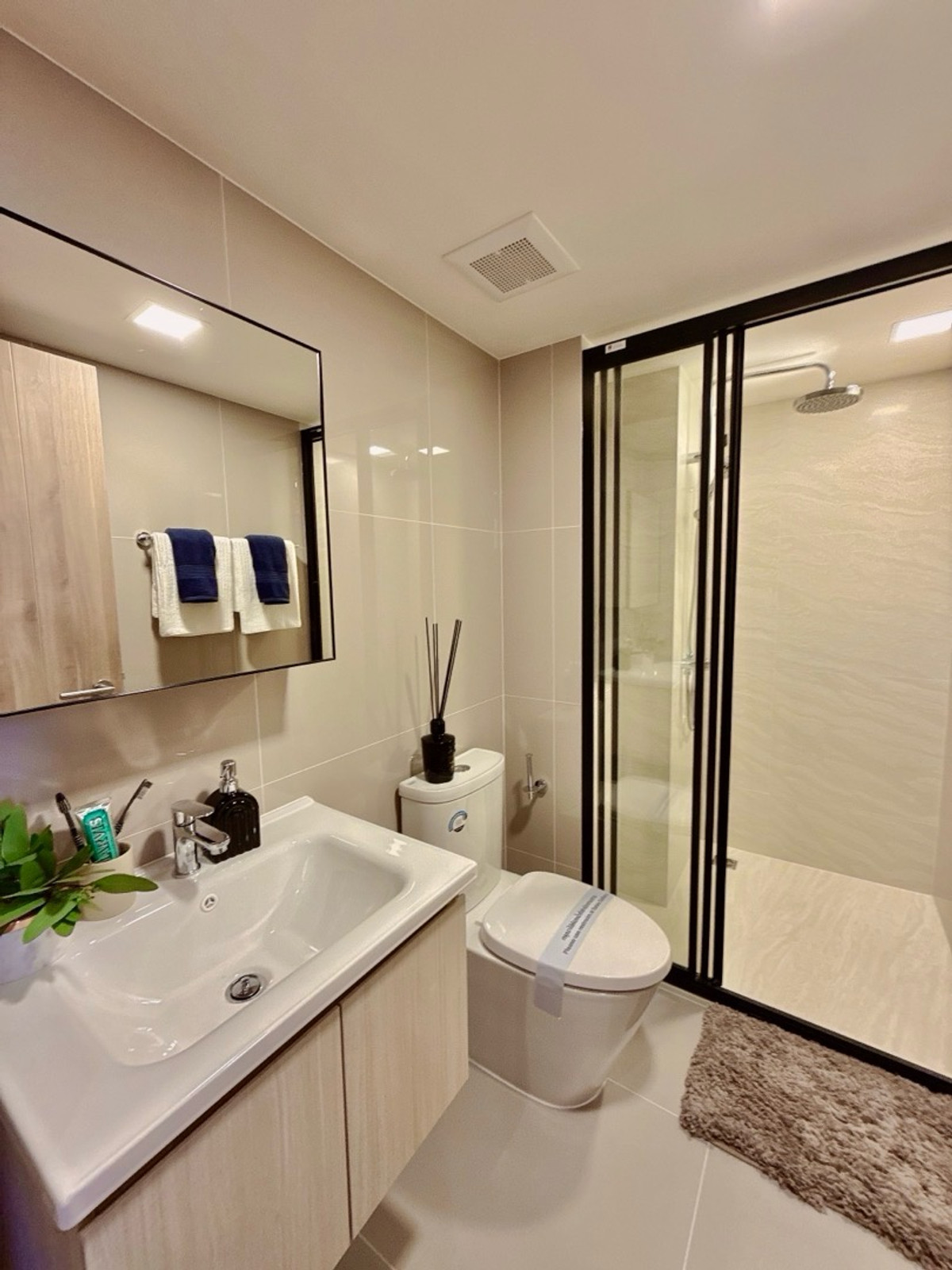 ขายคอนโดพระราม 9 เพชรบุรีตัดใหม่ RCA : 𝐓𝐇𝐄 𝐁𝐀𝐒𝐄 𝐔𝐑𝐁𝐀𝐍 𝐑𝐀𝐌𝐀𝟗 𝐅𝐫𝐞𝐞 ทุกค่าใช่จ่าย ฟรีเงินดาวน์ 𝐎 บาท ผ่อนสบายๆ 𝟖,𝟗𝟎𝟎/เดือน ราคาดีที่สุด 