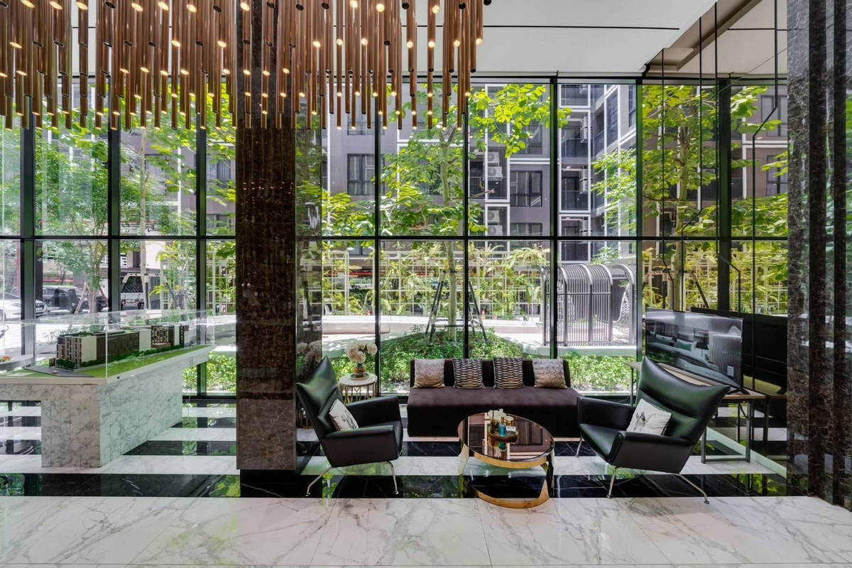 For RentCondoSathorn, Narathiwat : New room, newly decorated (Never been rented) Pool view room for rent, The Shade Sathon 1.