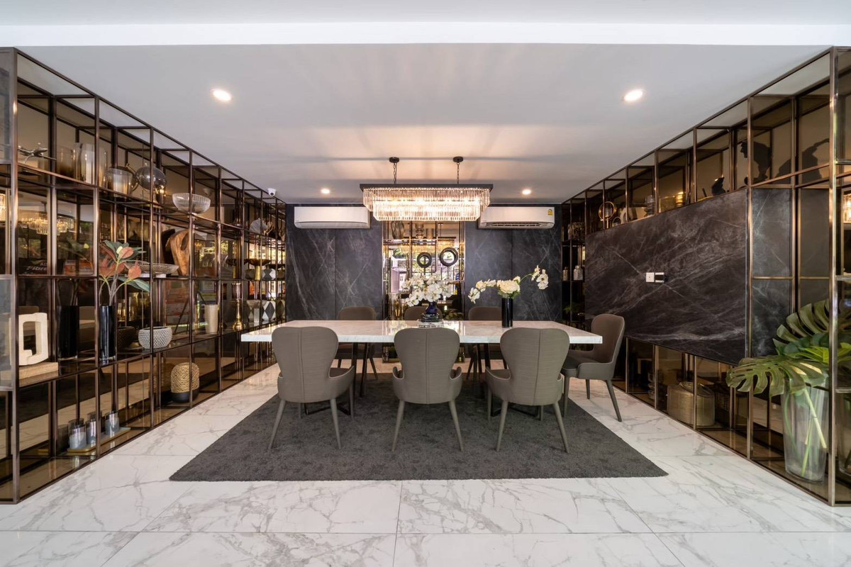 For RentCondoSathorn, Narathiwat : New room, newly decorated (Never been rented) Pool view room for rent, The Shade Sathon 1.