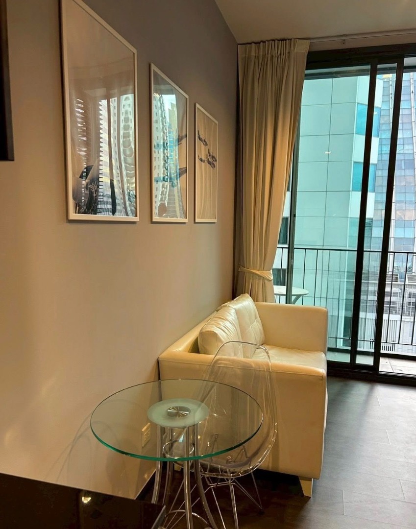 For RentCondoSukhumvit, Asoke, Thonglor : 🔥For urgent rent🔥 Edge Sukhumvit 23, spacious room, beautiful view, fully furnished, ready to move in, near BTS Asoke and MRT Sukhumvit.