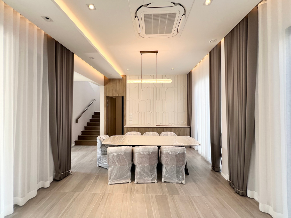 For RentHousePattanakan, Srinakarin : For rent: Single house, Noble Norse, Krungthep Kreetha, 4 bedrooms, garden view, fully furnished.