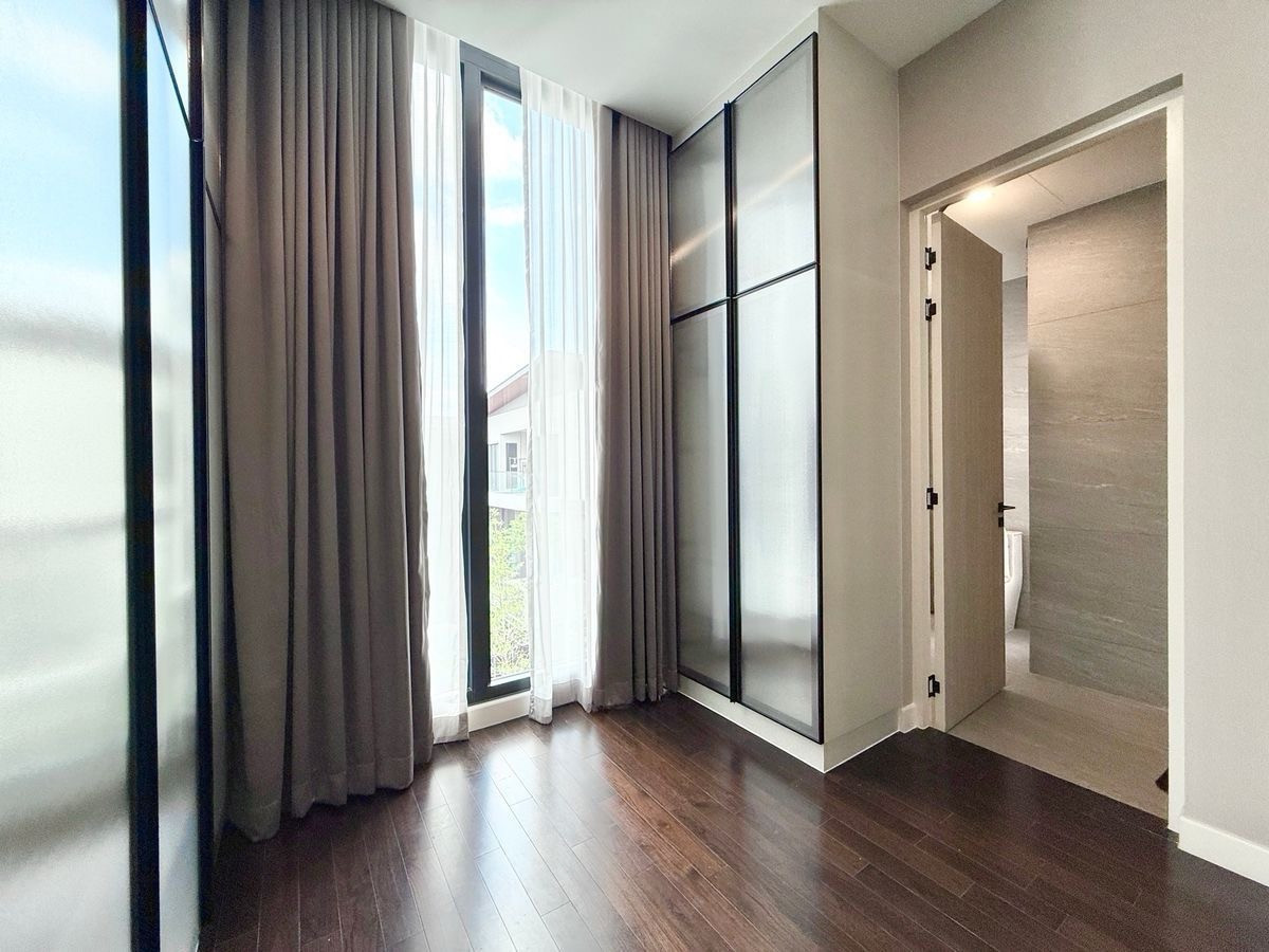 ขายบ้านเลียบทางด่วนรามอินทรา : ⭐️⭐️⭐️⭐️HOT DEAL ขายบ้าน The Honer Yothinpattana ขนาด 445 Sq.m 4 bed 3 bath เพียง 38.5 MB