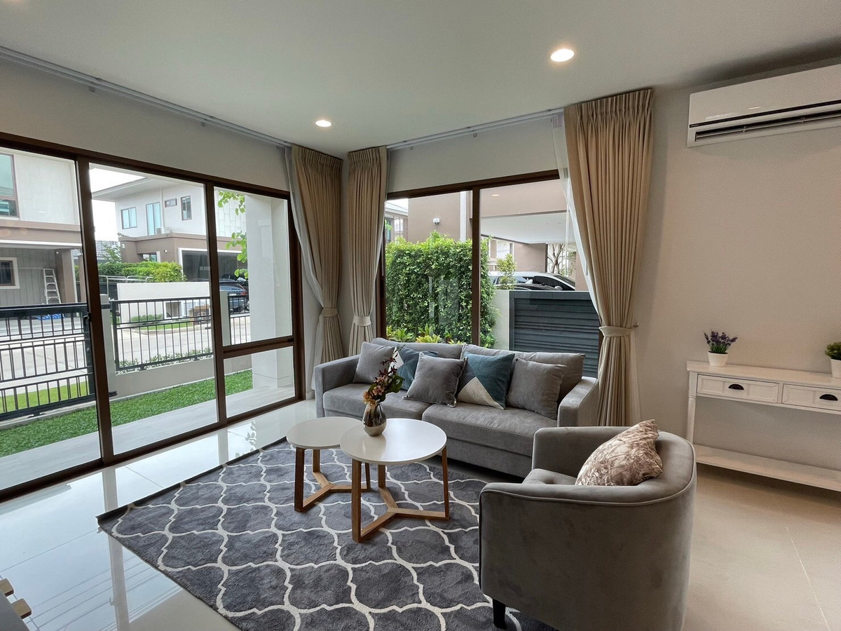 For RentCondoPattanakan, Srinakarin : 👻💕Burasiri Krungthep Kreetha💕👻 4 Bed 4 Bath, Rental 160,000 Baht