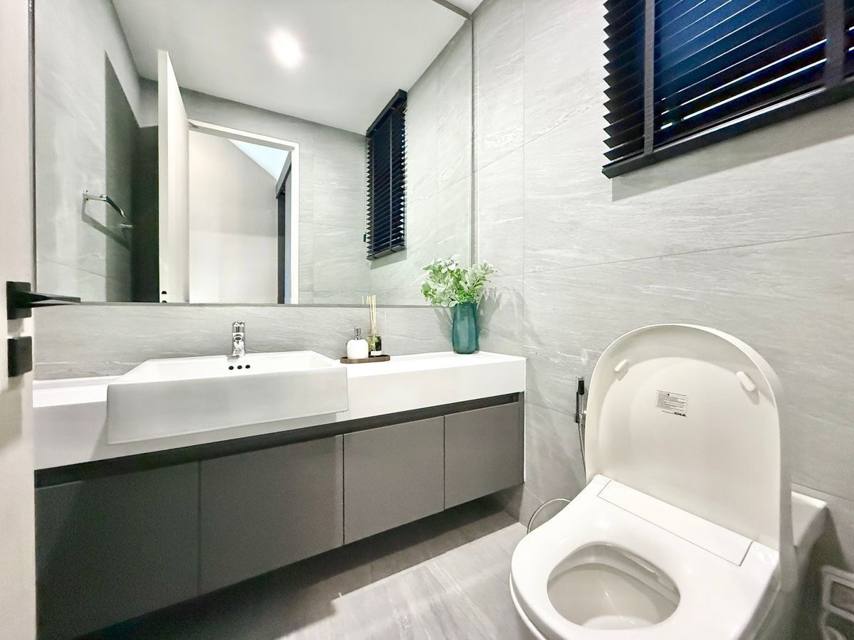 ขายบ้านเลียบทางด่วนรามอินทรา : ⭐️⭐️⭐️⭐️HOT DEAL ขายบ้าน The Honer Yothinpattana ขนาด 445 Sq.m 4 bed 3 bath เพียง 38.5 MB