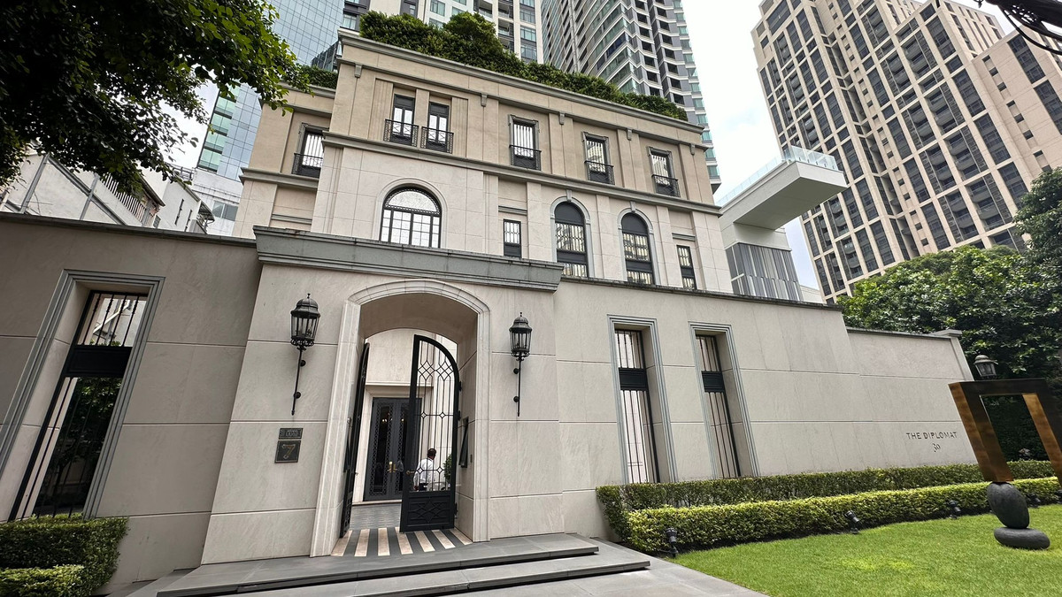 For SaleCondoSukhumvit, Asoke, Thonglor : The Diplomat 39 (LSIR0469) - Fully Furnished 190 sq.m Home Near BTS Phrom Phong
