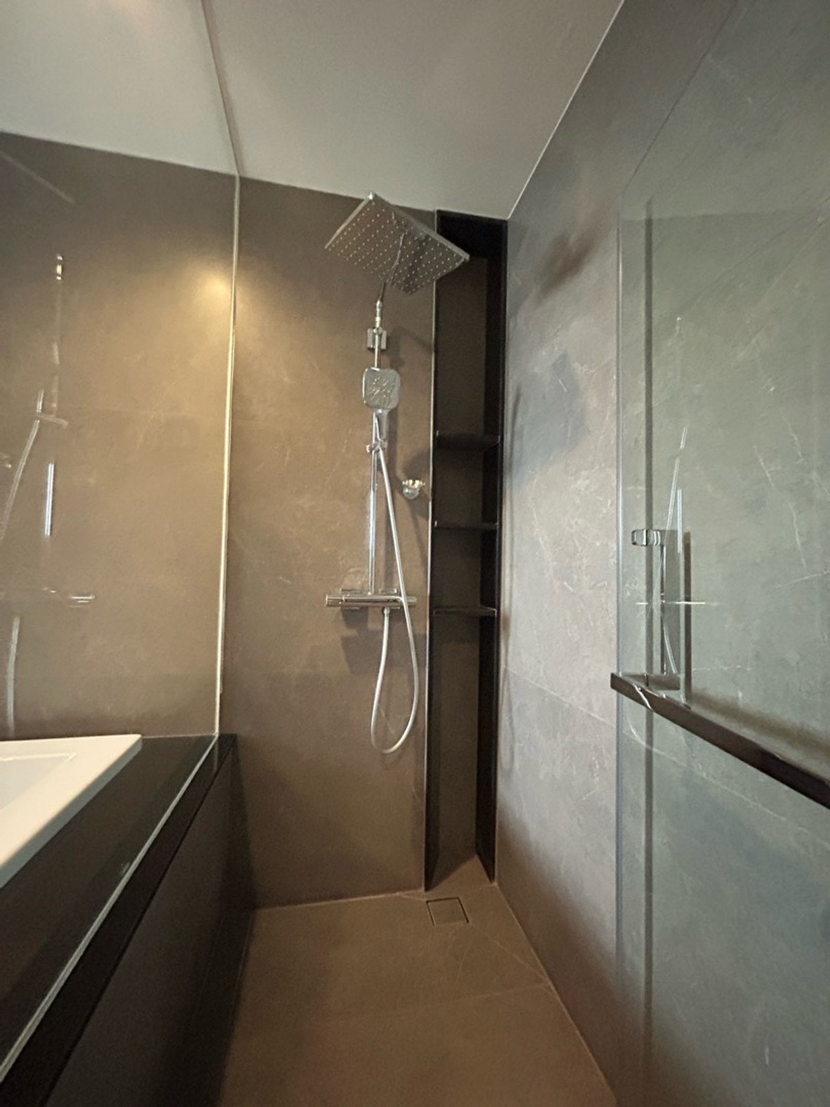 บ้านบางนา แบริ่ง ลาซาล : ให้เช่า / ขายบ้านเเกรนด์บางกอกบูเลอวาร์ด ราคาเสนอได้ค่ะ