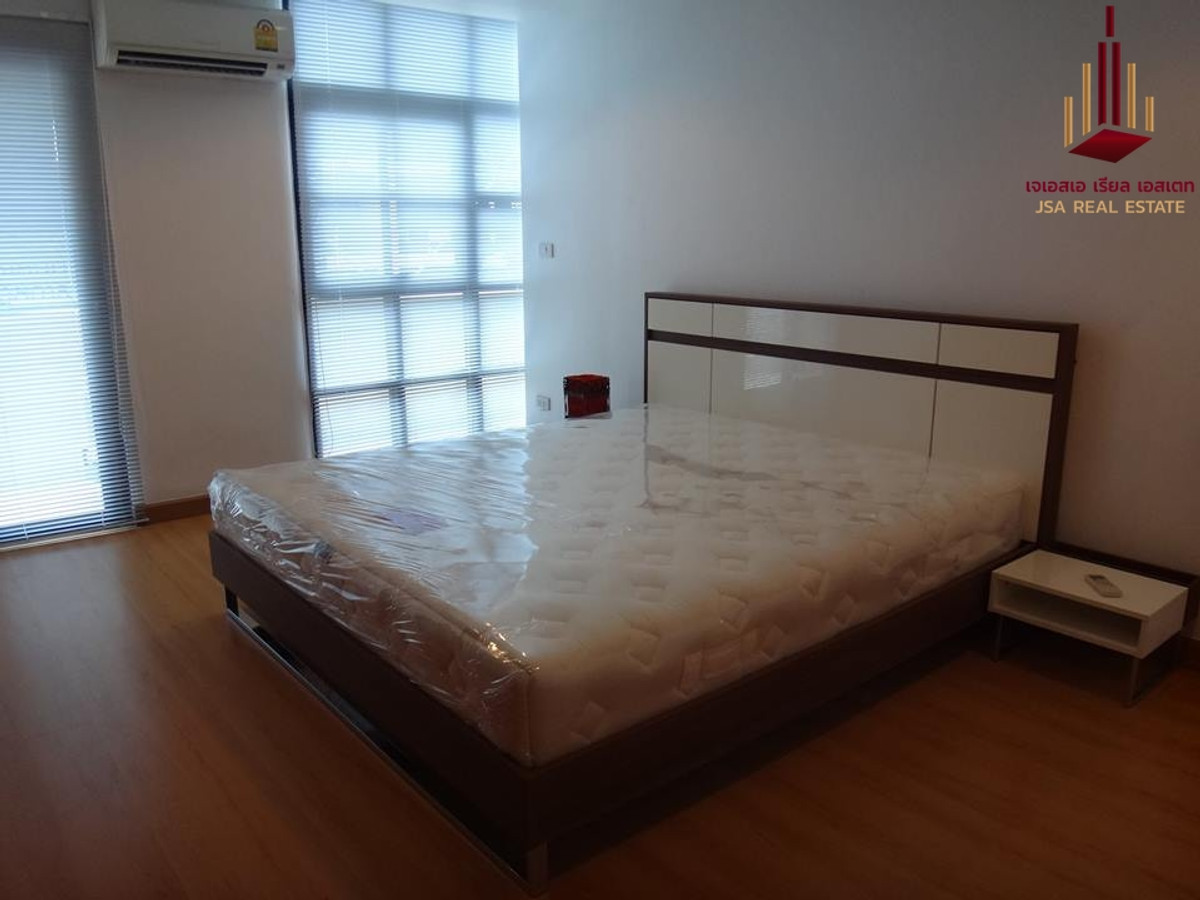For RentCondoSilom, Saladaeng, Bangrak : ✨ For Rent: Silom Terrace Condo ✨ 💰 Only 50,000 THB/month