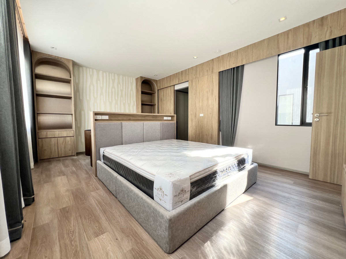 For RentHousePattanakan, Srinakarin : For rent: Single house, Noble Norse, Krungthep Kreetha, 4 bedrooms, garden view, fully furnished.