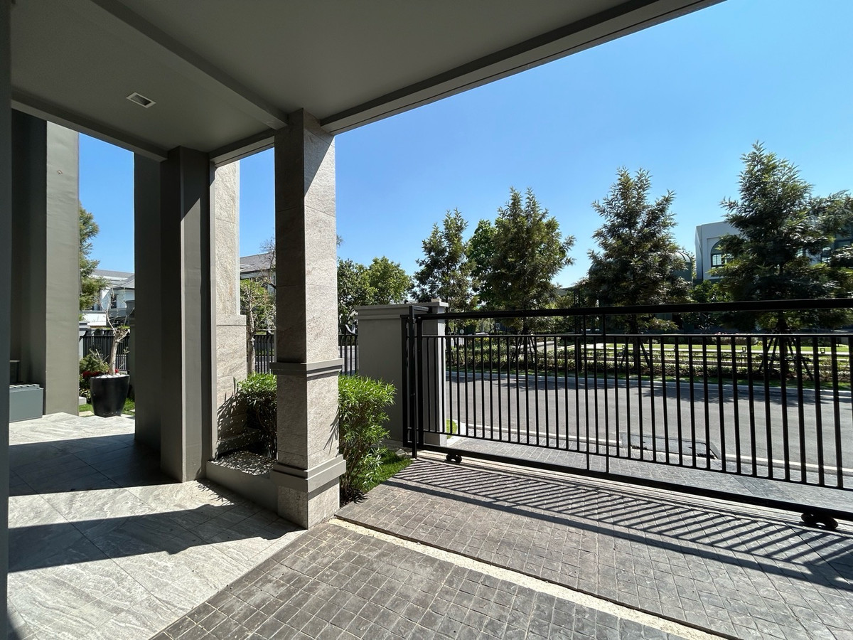 บ้านบางนา แบริ่ง ลาซาล : ให้เช่า / ขายบ้านเเกรนด์บางกอกบูเลอวาร์ด ราคาเสนอได้ค่ะ