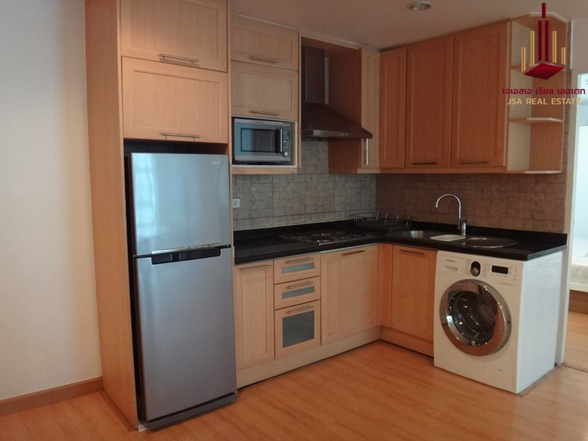 For RentCondoSilom, Saladaeng, Bangrak : ✨ For Rent: Silom Terrace Condo ✨ 💰 Only 50,000 THB/month