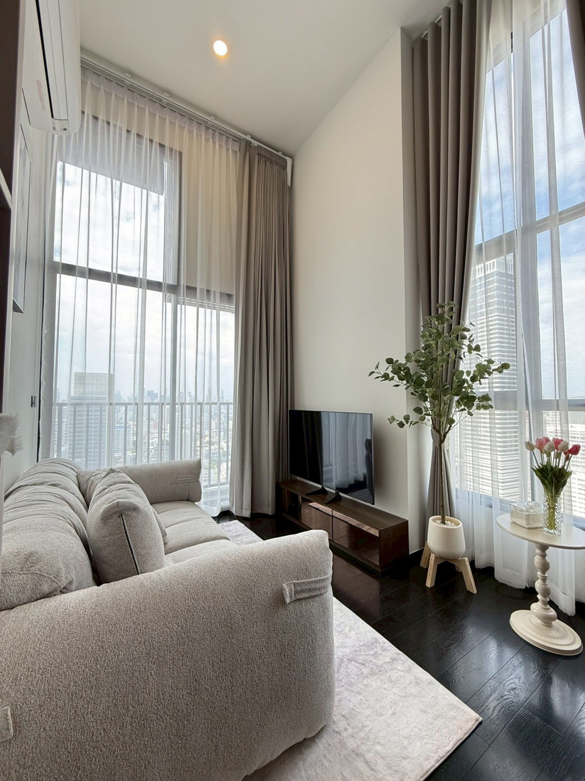 ให้เช่าคอนโดสุขุมวิท อโศก ทองหล่อ : 💖 For Rent 💖 Park Origin Thonglor — Duo Space Unit 📍 31st Floor | 45 sq.m. |