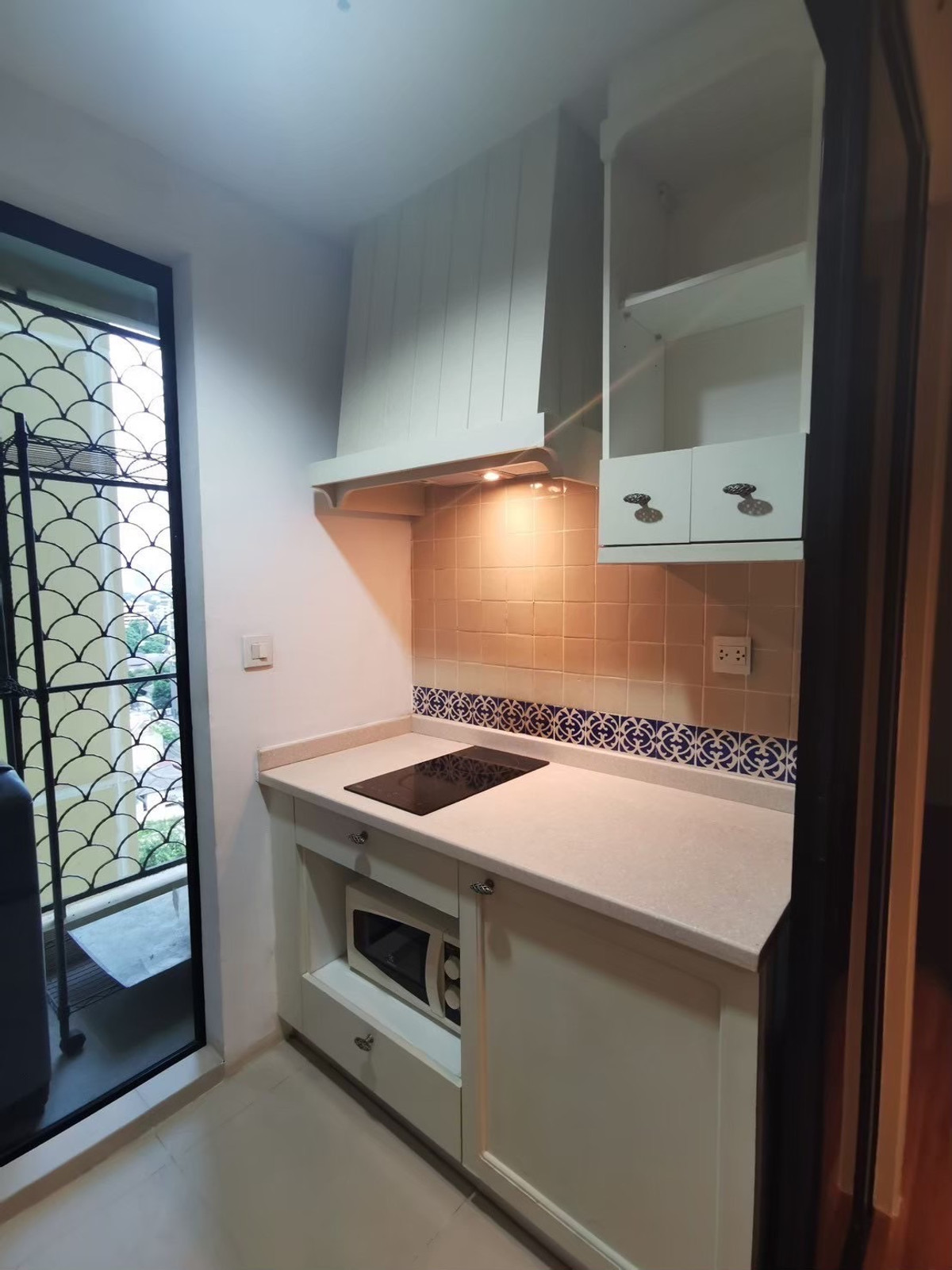 For RentCondoAri,Anusaowaree : Condo for rent at The Crest Phahon Yothin 11 with 2 bedrooms, 1.5 bathrooms, 54.24 sq m. Fully furnished