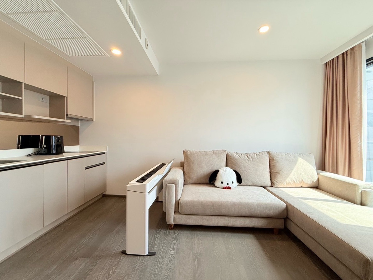 ให้เช่าคอนโดคลองเตย กล้วยน้ำไท : For Rent!! Coco Parc – 1 Bedroom Unit🔥Only 38,000฿/month⭐️ Special! Free house cleaning & personal trainer twice a month for the entire contract ⭐️1 Bedroom 36 sq.m. Contact Aomam (Agent) Tel./Line ID : 0955871692 WhatsApp : +66 95 587 1692