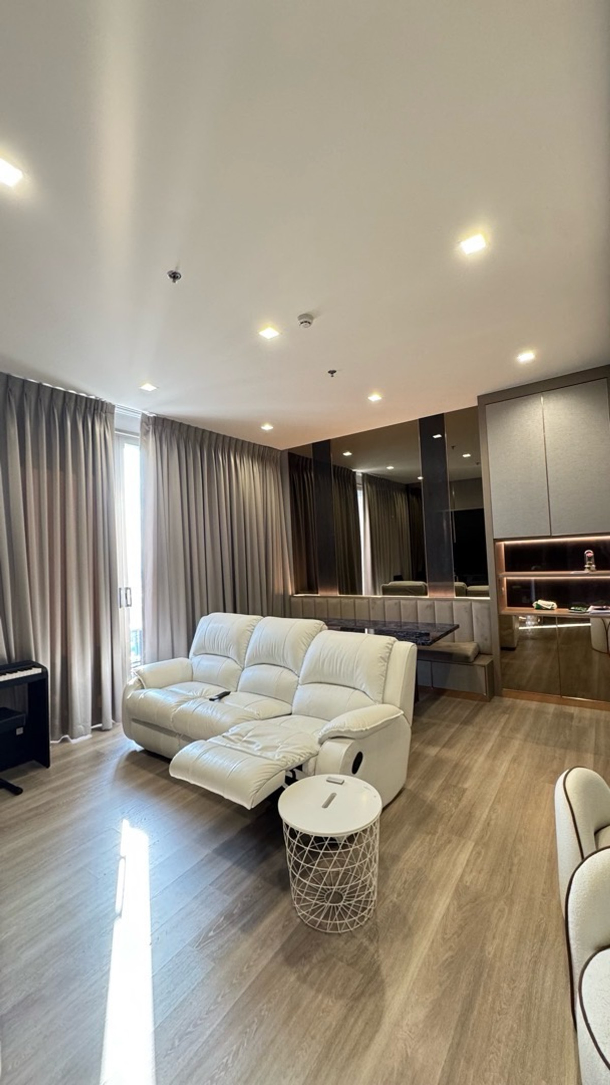 ขายคอนโดสาทร นราธิวาส : วิวสวย ชั้นสูง FQ TQ ได้หมด สนใจติดต่อ Nicky 092-4971696 🔺20,300,000🔺