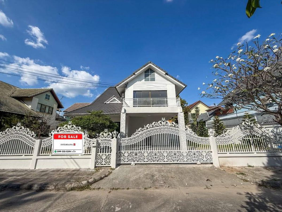 ขายบ้านศรีราชา แหลมฉบัง บ้านบึง : ขายบ้านเดี่ยวศรีราชา ใกล้ห้างเจปาร์ค หลังใหญ่ 2 ชั้น รีโนเวทใหม่ พร้อมเข้าอยู่ 