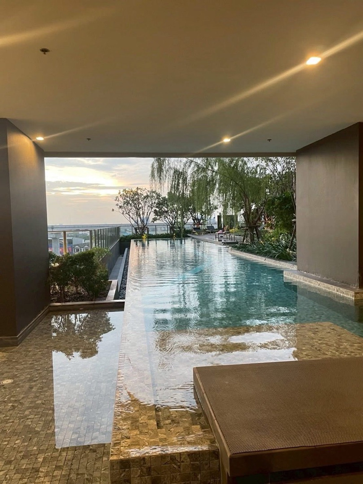 For RentCondoPattanakan, Srinakarin : For rent: New Noble Srinakarin-La Salle.