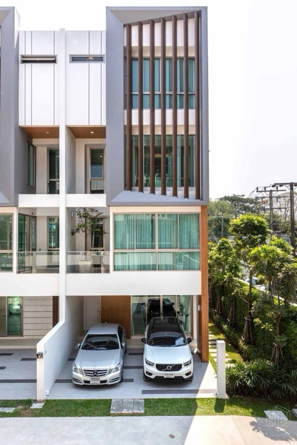 For SaleTownhomeOnnut, Udomsuk : 🔥 Modern 3.5-Storey Urban Townhome in Sukhumvit | 200m to BTS Bang Chak | Qualitia Sukhumvit 62 / Special Promotion Price Only 16.9 MB