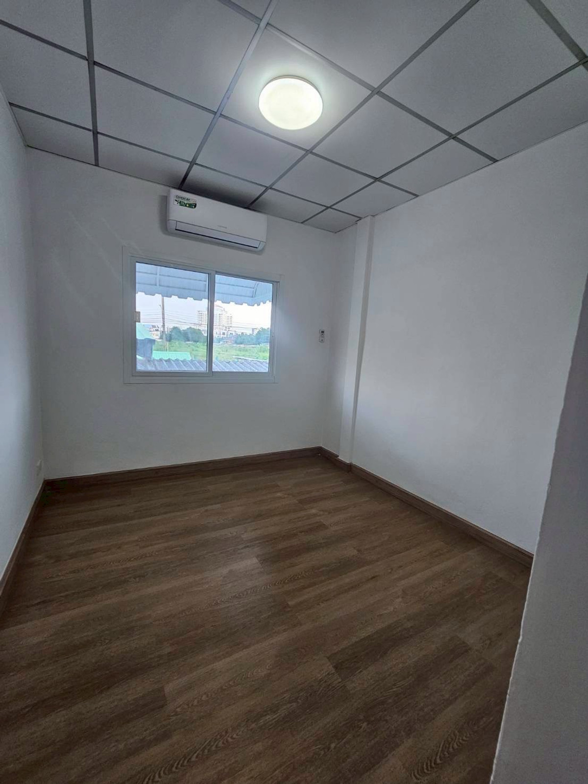 ขายทาวน์โฮมรามคำแหง หัวหมาก : ขายทาวน์เฮาส์ 2 ชั้น หมู่บ้านปรีชา 8 บ้านรีโนเวทใหม่พร้อมอยู่ ราคาดีมาก (N.1936)