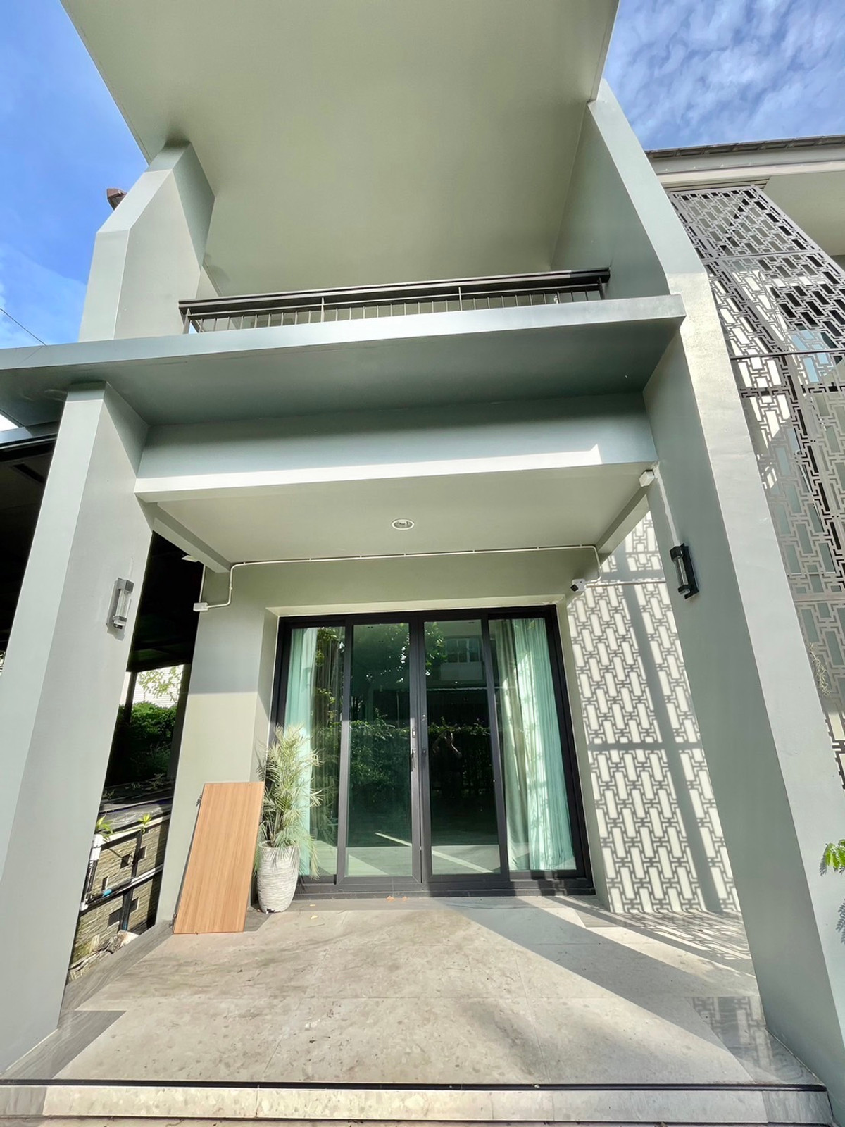 For SaleHouseBang kae, Phetkasem : Corner house, 86 sq m, 3 bedrooms, 3 bathrooms, 2-story detached house, The City Ratchaphruek, Charan 13.