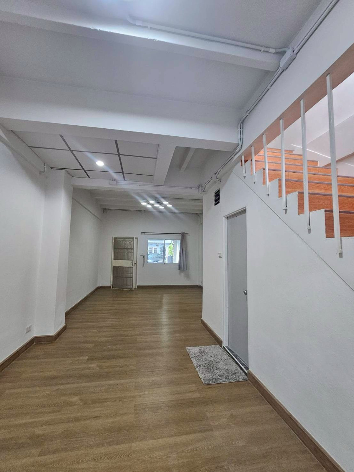 ขายทาวน์โฮมรามคำแหง หัวหมาก : ขายทาวน์เฮาส์ 2 ชั้น หมู่บ้านปรีชา 8 บ้านรีโนเวทใหม่พร้อมอยู่ ราคาดีมาก (N.1936)