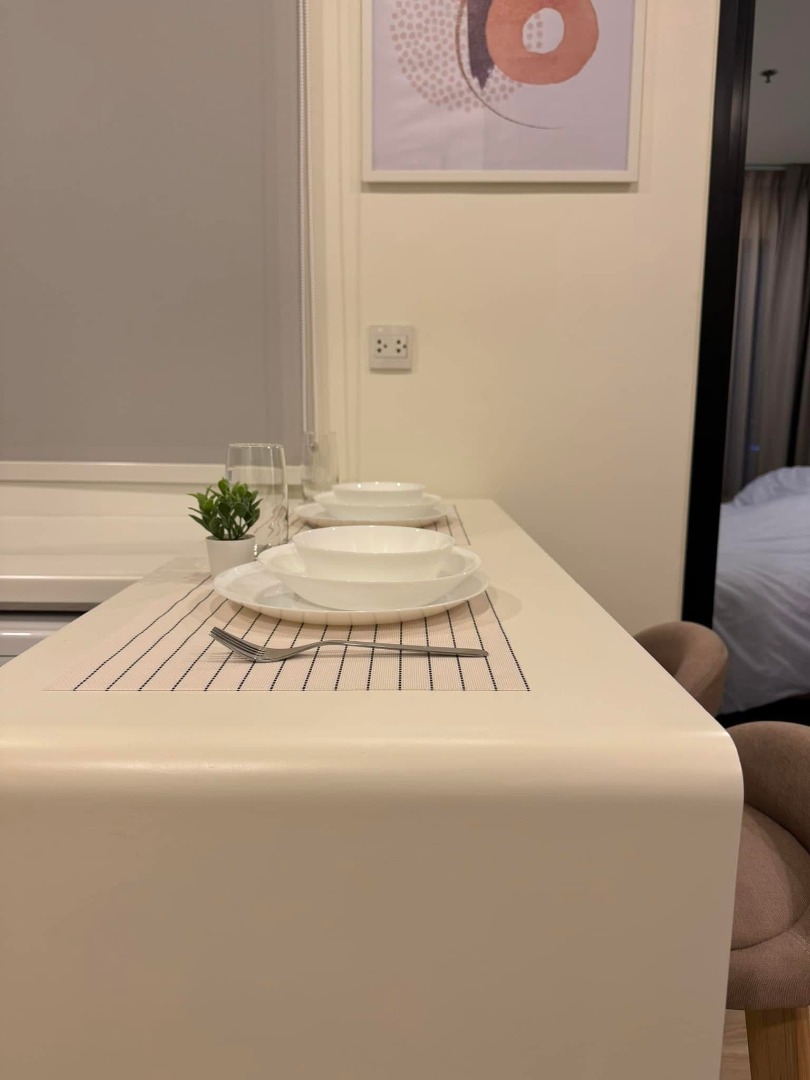 For RentCondoRama9, Petchburi, RCA : 🔥For Rent Now🔥 Life Asoke, East-facing, unobstructed view, quiet, no buildings blocking the view, fully furnished, ready to move in, near MRT Phetchaburi.