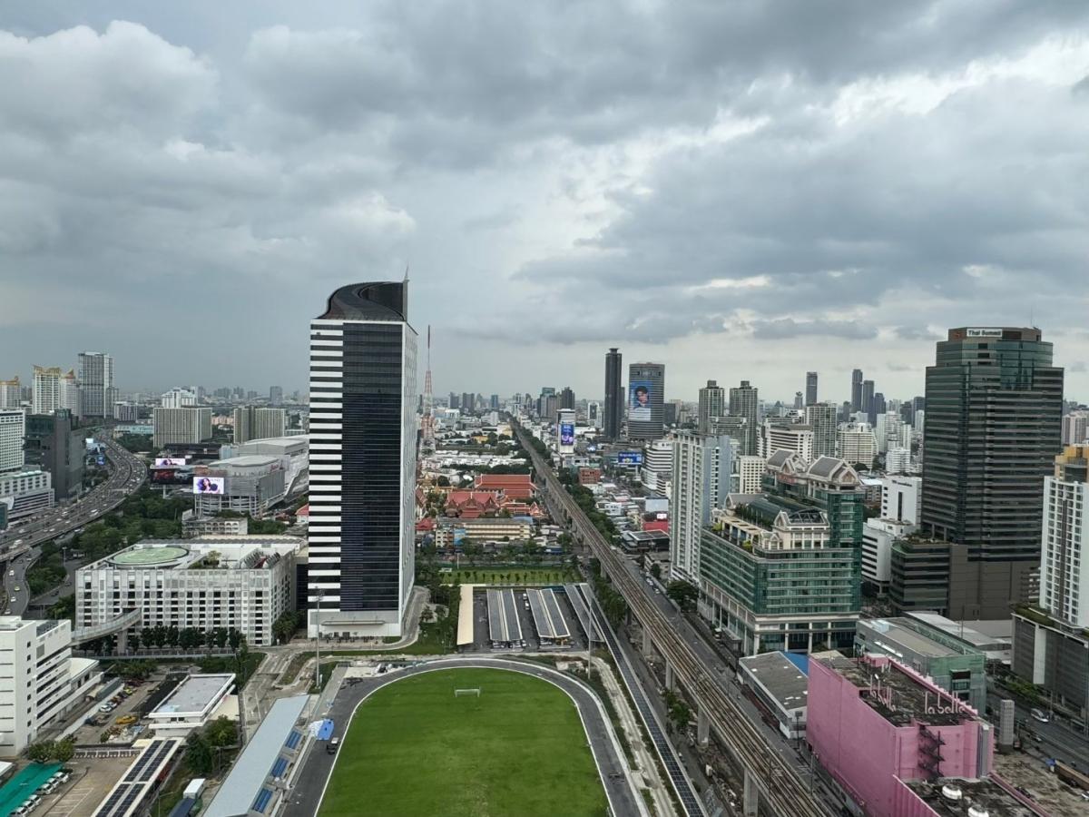 For RentCondoRama9, Petchburi, RCA : 🔥For Rent Now🔥 Life Asoke, East-facing, unobstructed view, quiet, no buildings blocking the view, fully furnished, ready to move in, near MRT Phetchaburi.